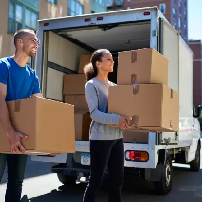 Imagen representativa de los servicios de paquetería de Carga Útil, empresa de transporte en Valencia, especializada en envíos rápidos y seguros de paquetes a nivel nacional.